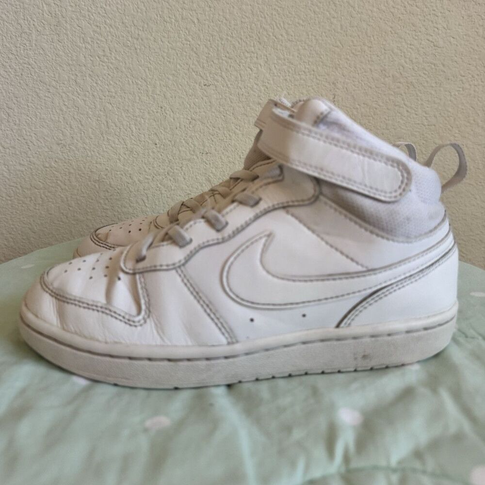 Nike Court Borough Unisex Kids Sneakers White Leather High Top Hook & Loop 2Y
